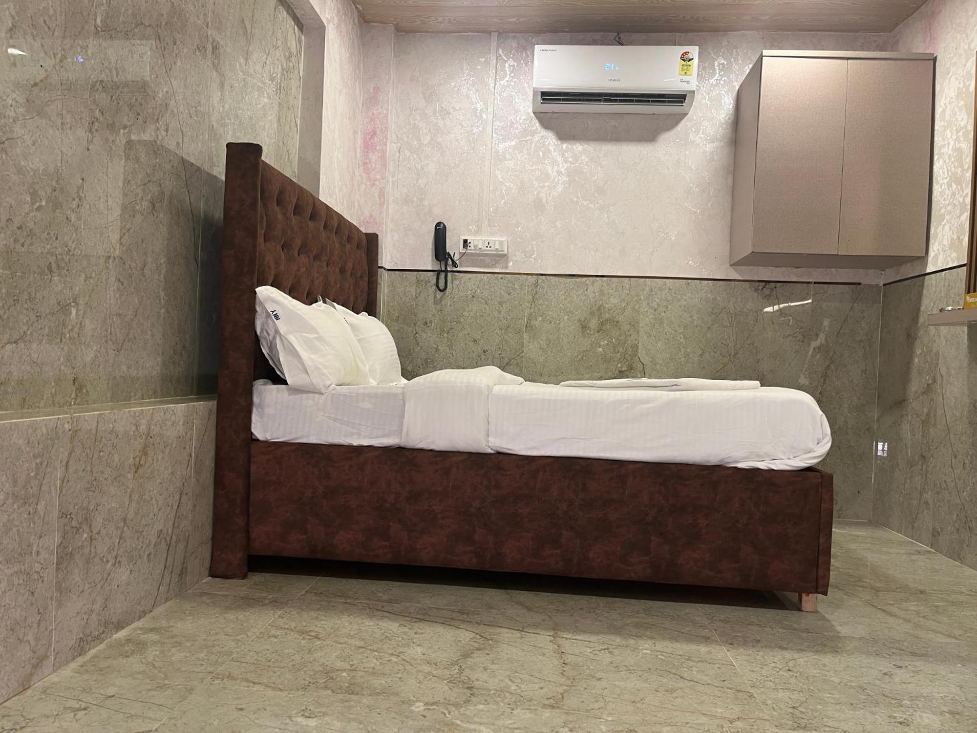 Hotel Newyork By Stayzy Rooms Mumbai Oda fotoğraf