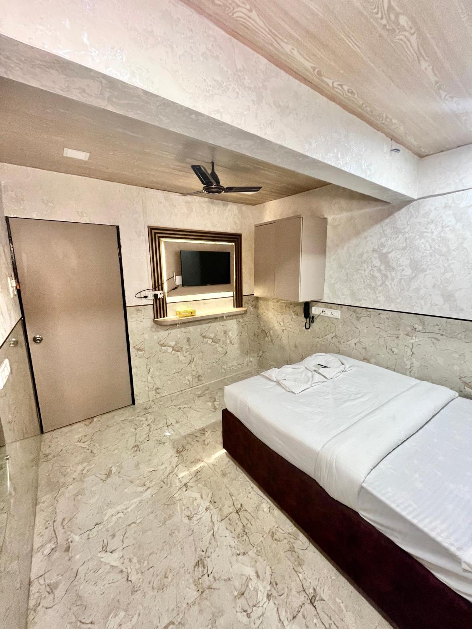 Hotel Newyork By Stayzy Rooms Mumbai Dış mekan fotoğraf